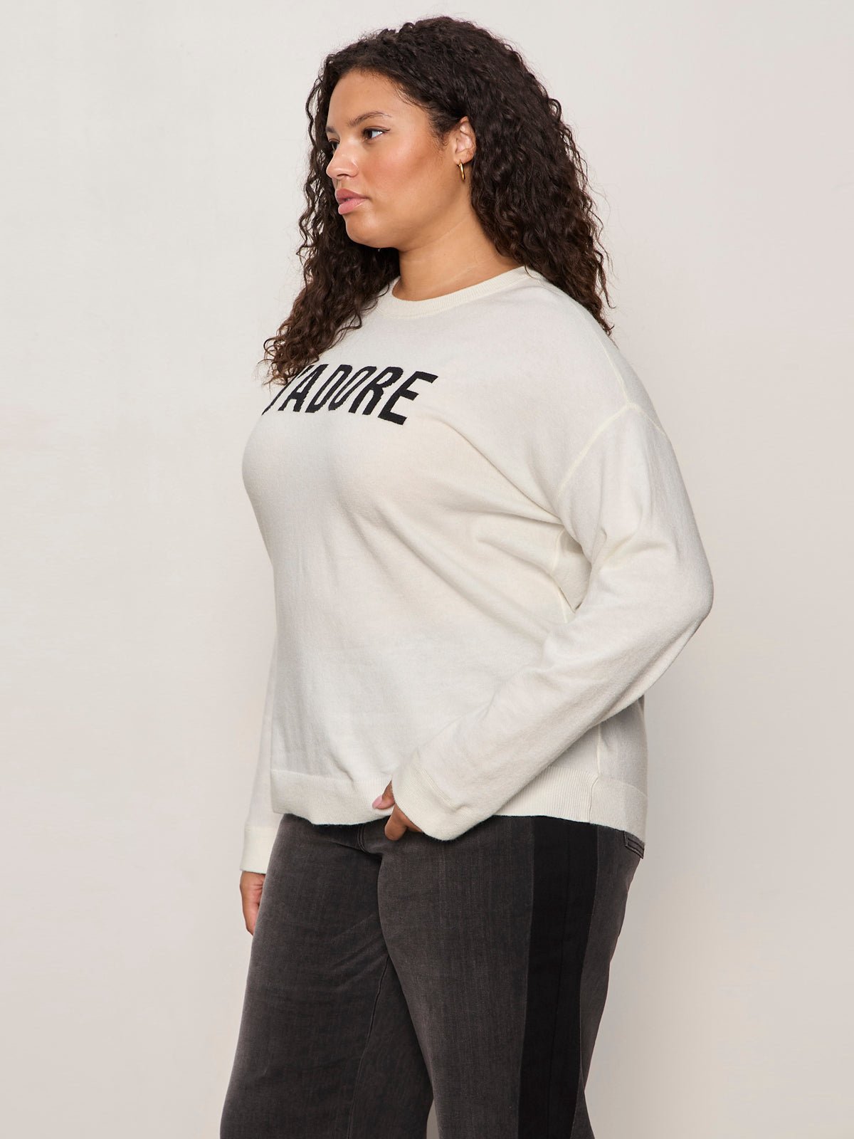 24/7 Popover Chalk With Black Extended Sizing